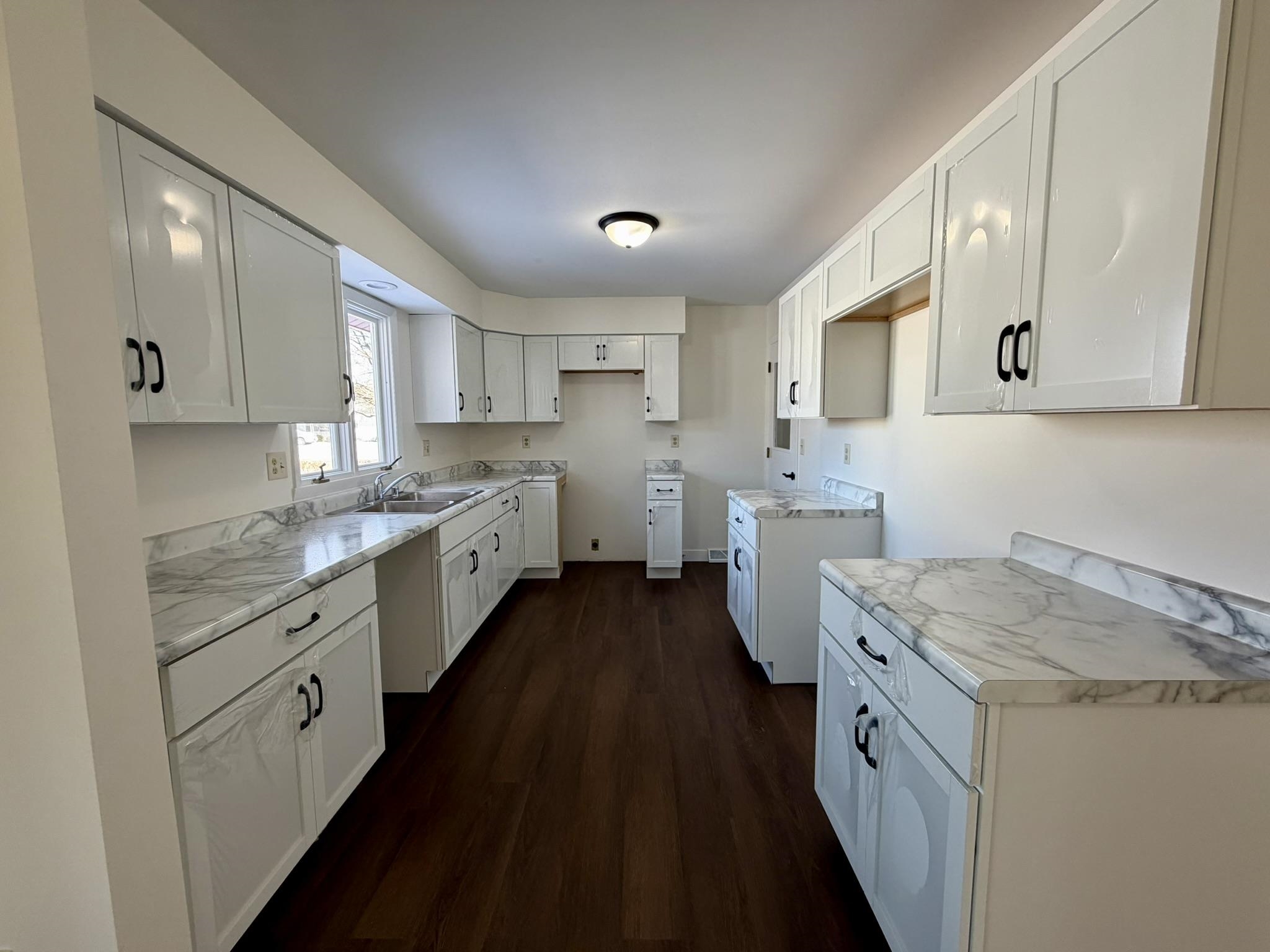 207 Cedar Avenue Brodhead, WI 53520 - Photo 12 of 35