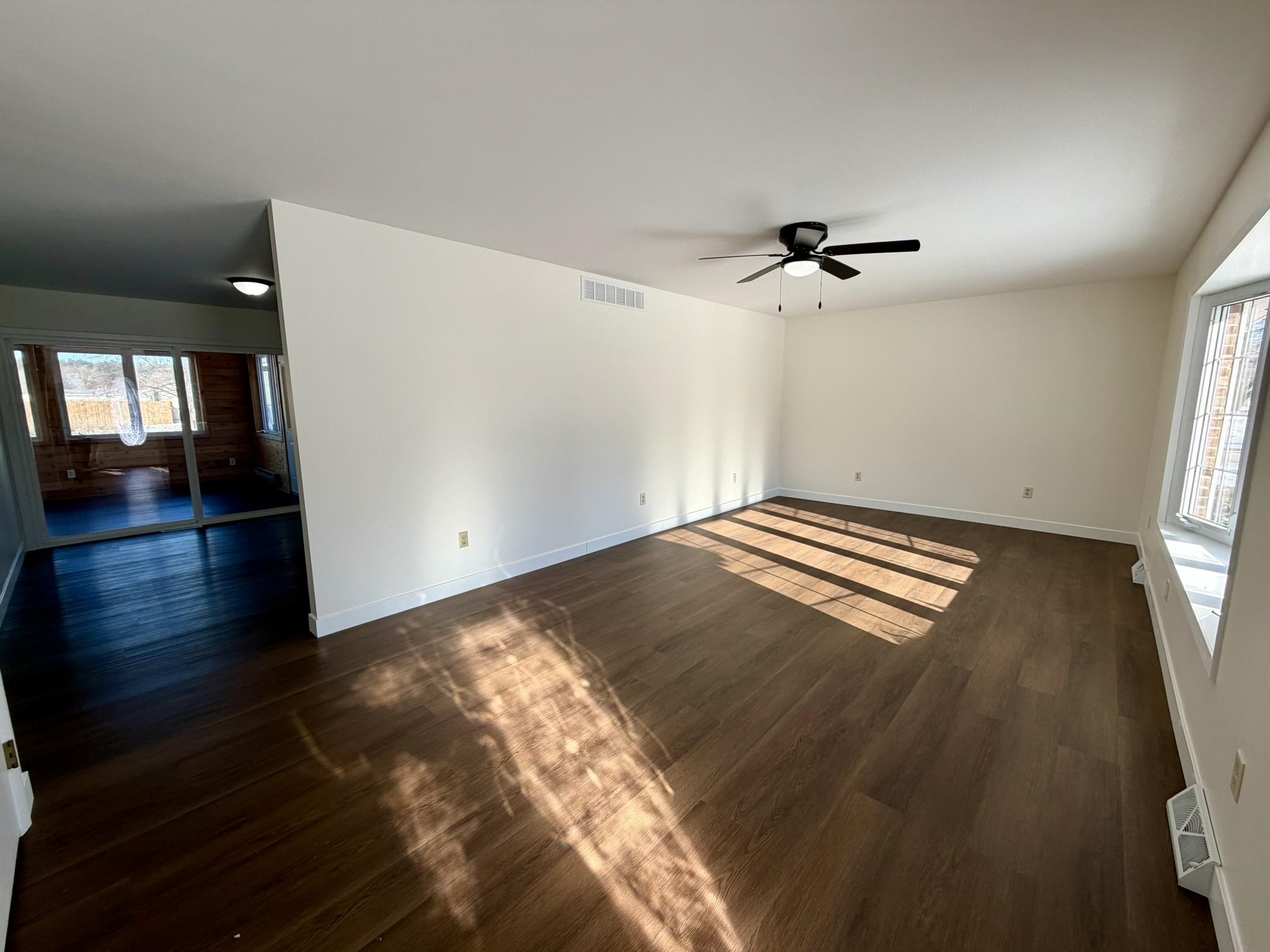 207 Cedar Avenue Brodhead, WI 53520 - Photo 4 of 35