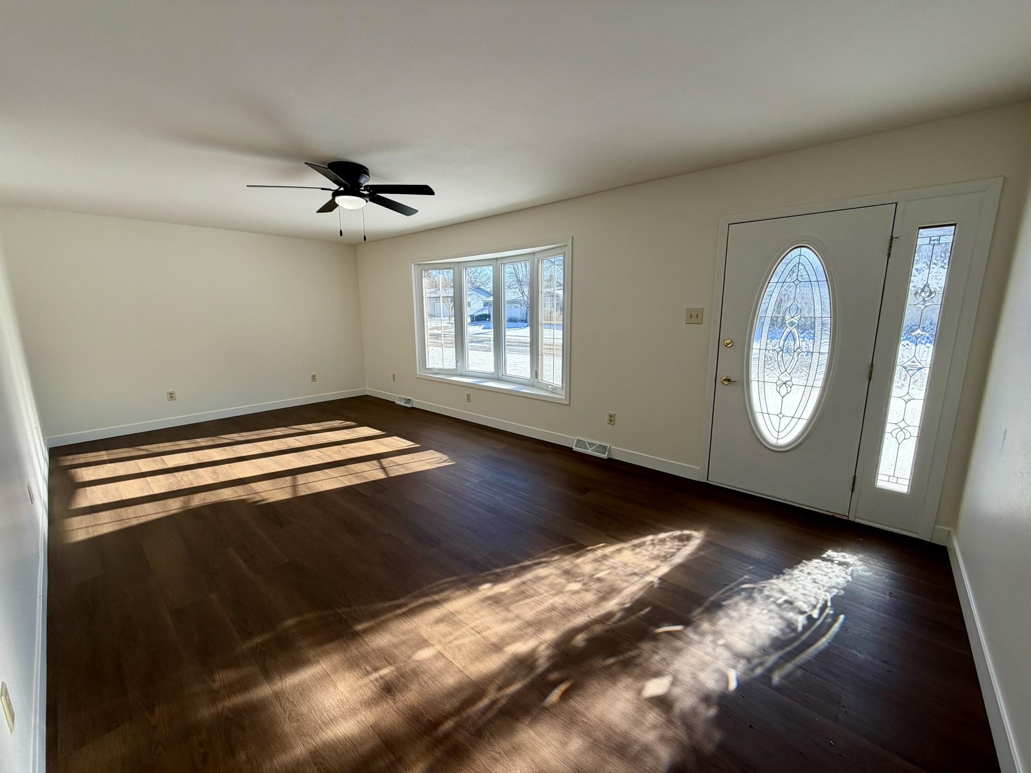 207 Cedar Avenue Brodhead, WI 53520 - Photo 5 of 35