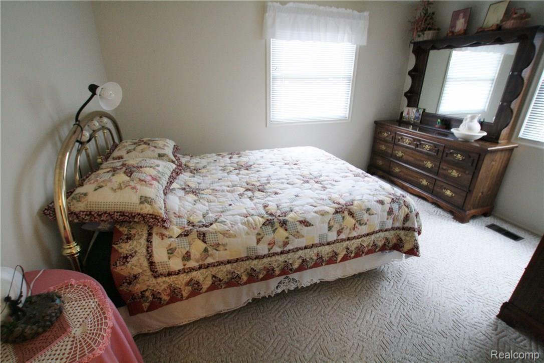 5334 Torrey Road Flint, MI 48507 - Photo 22 of 31 IMG_7687.JPG