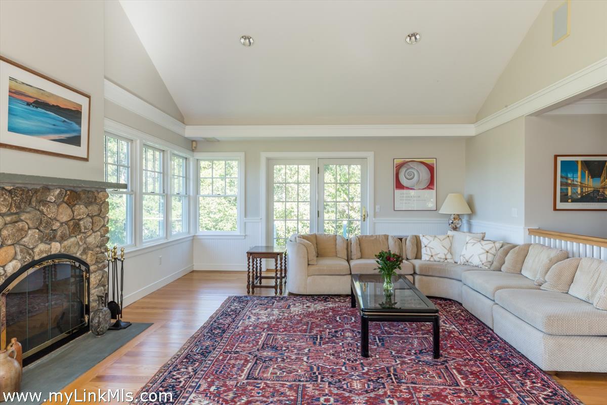 43 Naushon Road West Tisbury, MA 02568 - Photo 11 of 44 Gallery Image 11
