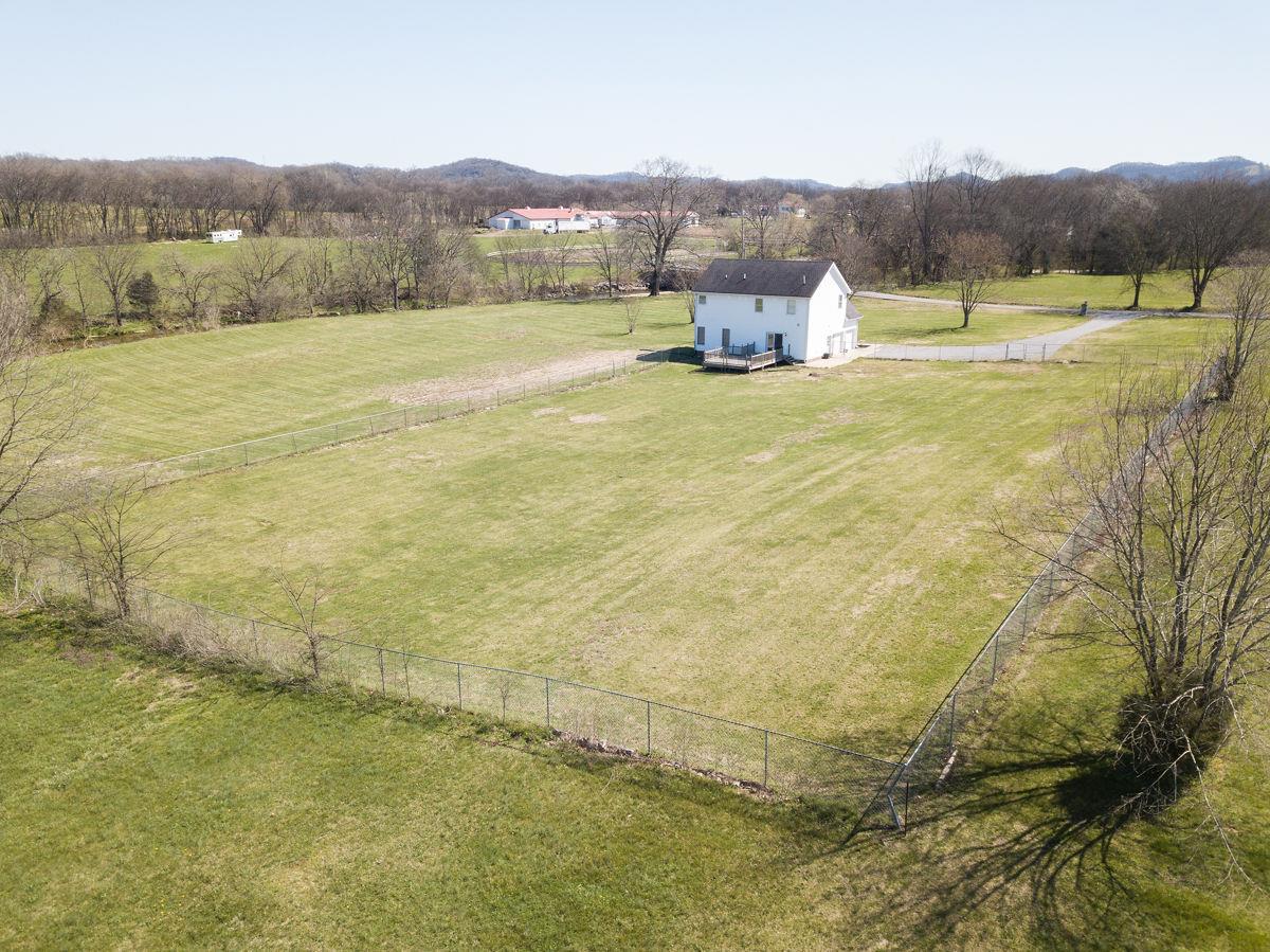 1051 Old Hopewell Road Castalian Springs, TN 37031 - Photo 21 of 25 Gallery Image 21