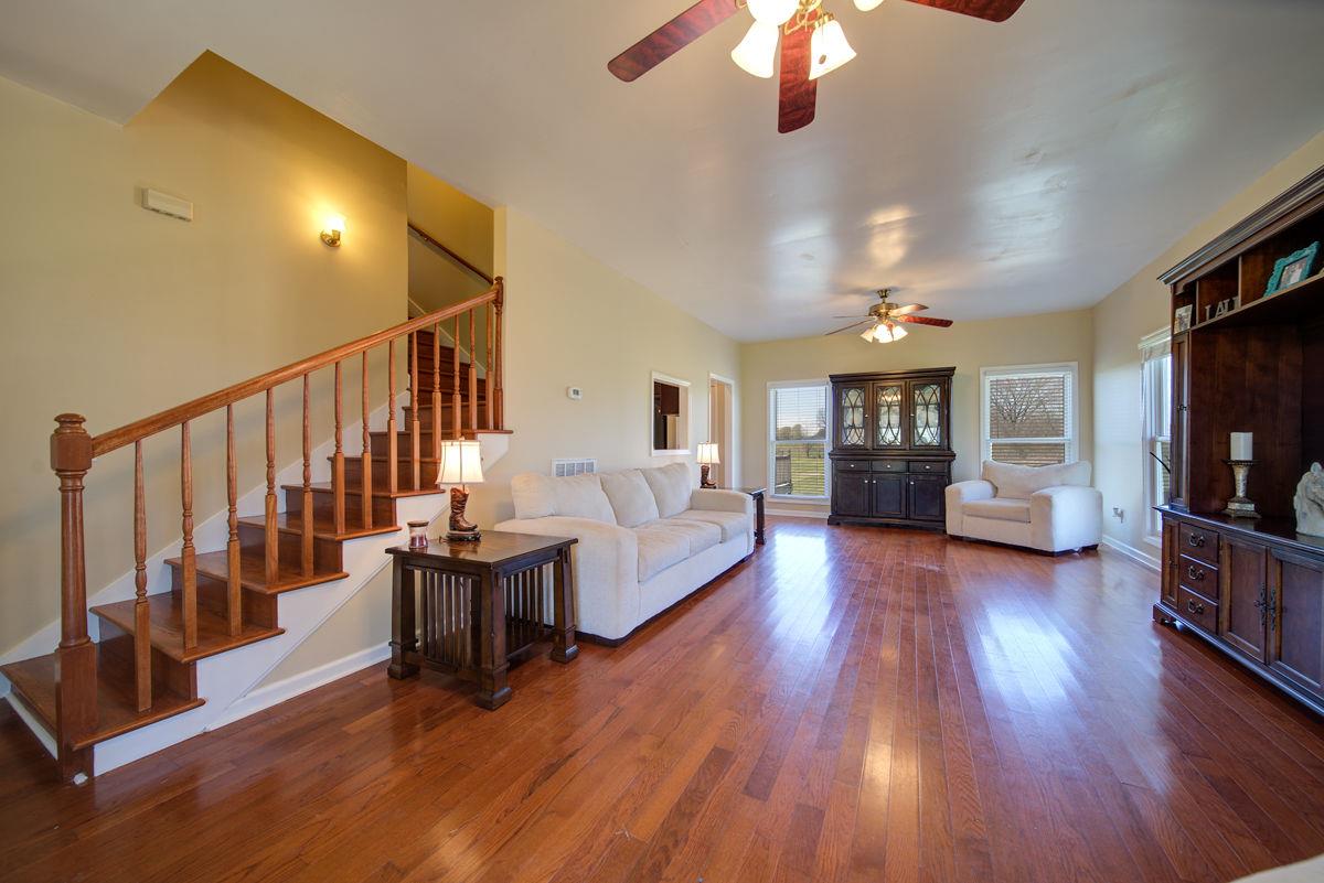 1051 Old Hopewell Road Castalian Springs, TN 37031 - Photo 6 of 25 Gallery Image 6