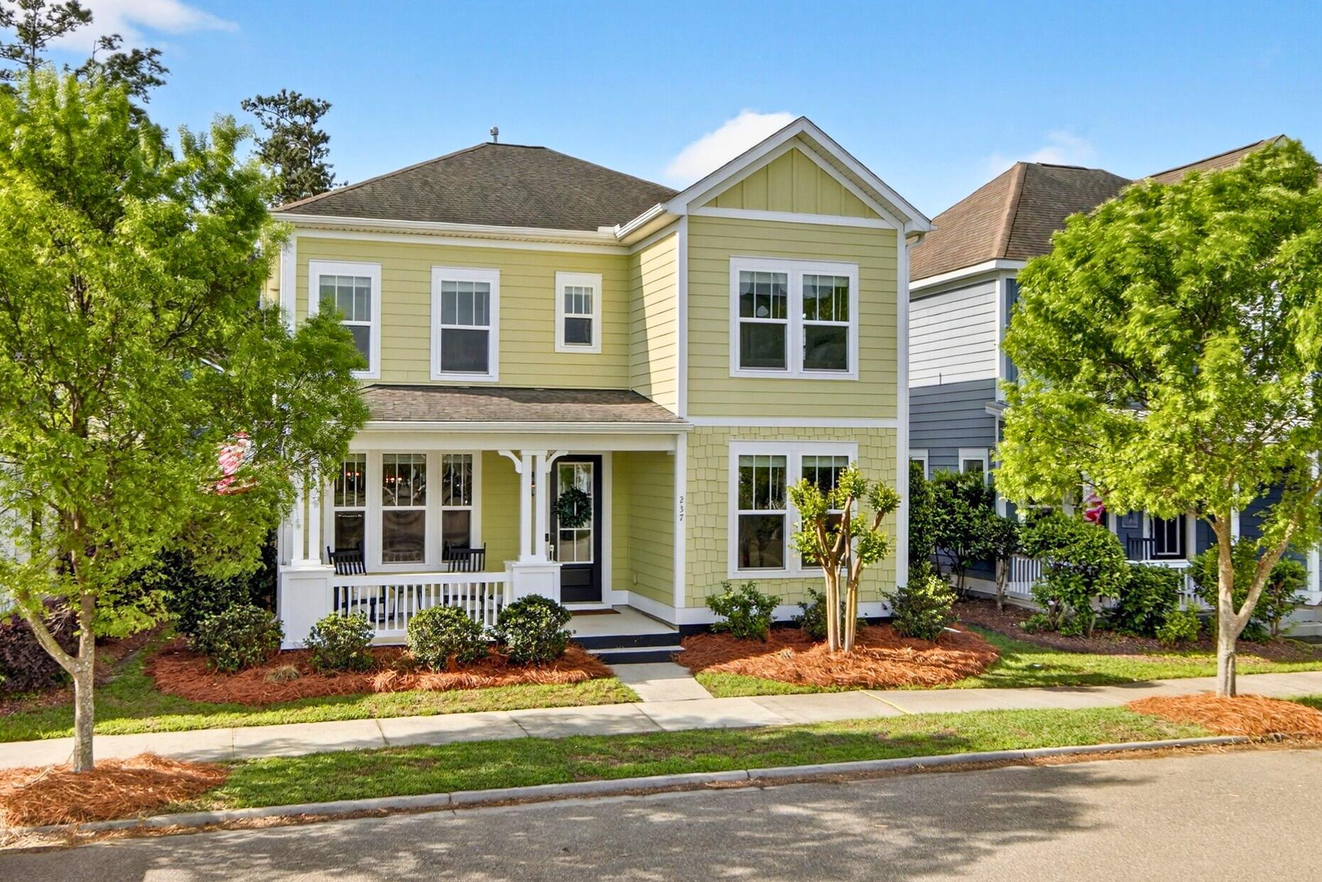 237 Ribbon Road Summerville, SC 29483 - Photo 3 of 79 Gallery Image 3