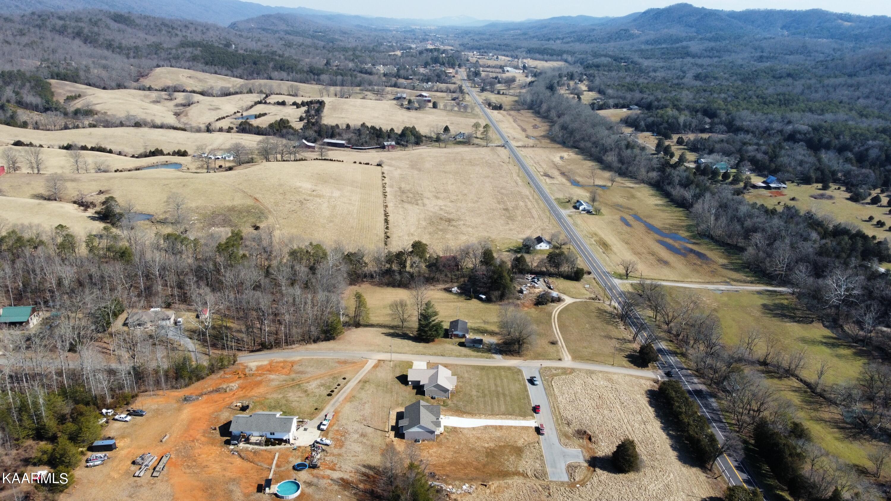 128 Dixon Lane Rutledge, TN 37861 - Photo 4 of 29 2B947F1A-64B8-48DF-B481-2860484F81BF