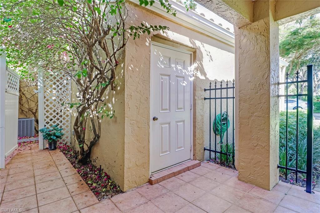 805 Reef Point Circle Naples, FL 34108 - Photo 2 of 33 a view of a entryway of the house