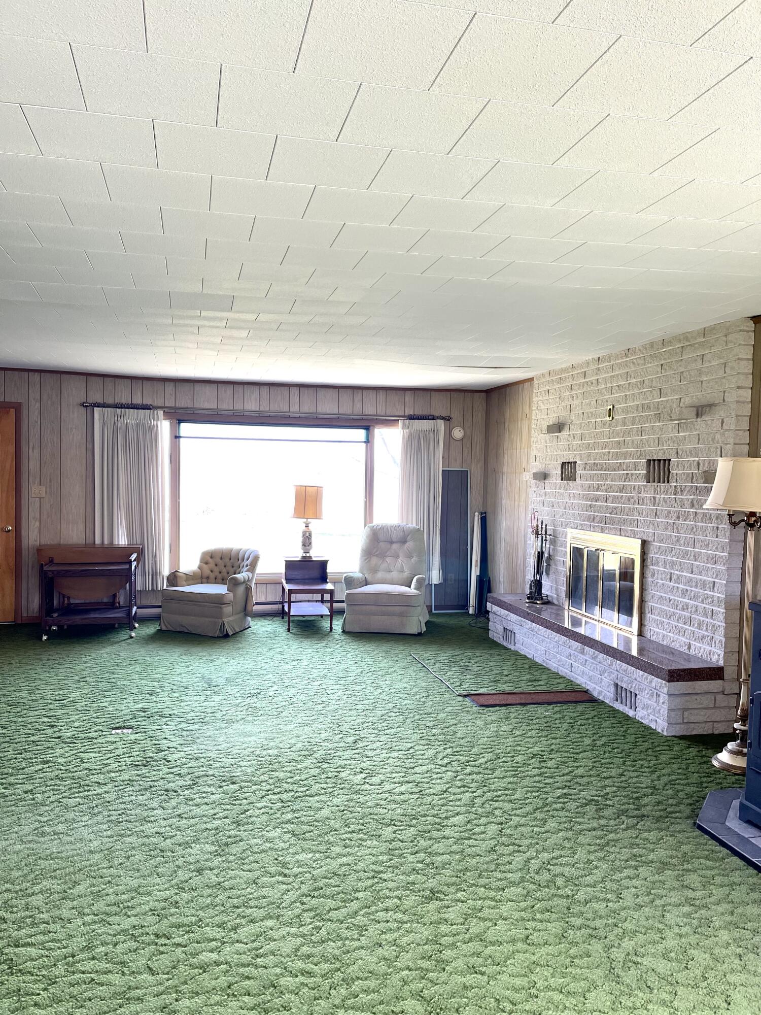 8703 Bayview Road Onekama, MI 49675 - Photo 6 of 25 Living Room
