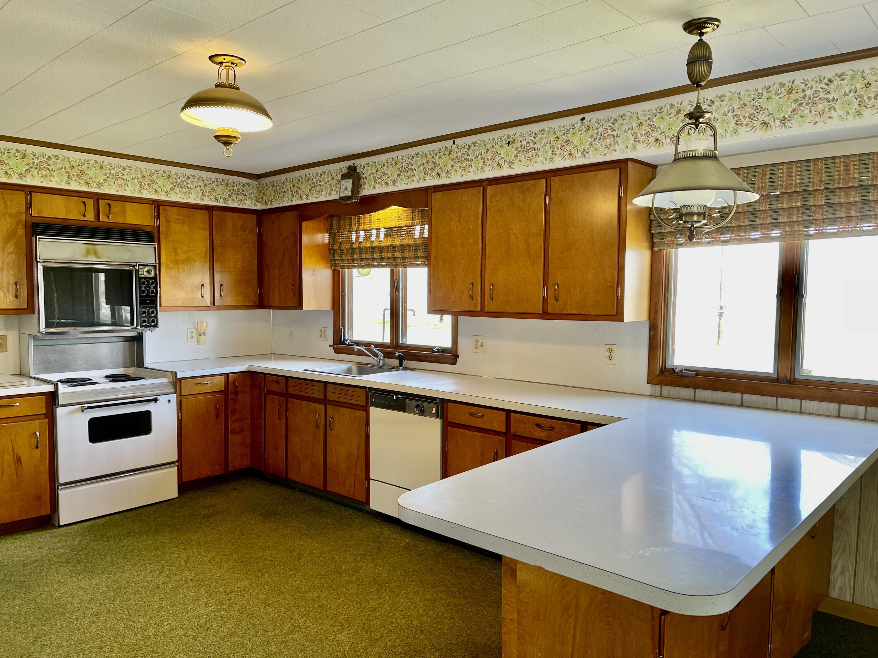 8703 Bayview Road Onekama, MI 49675 - Photo 10 of 25 Kitchen