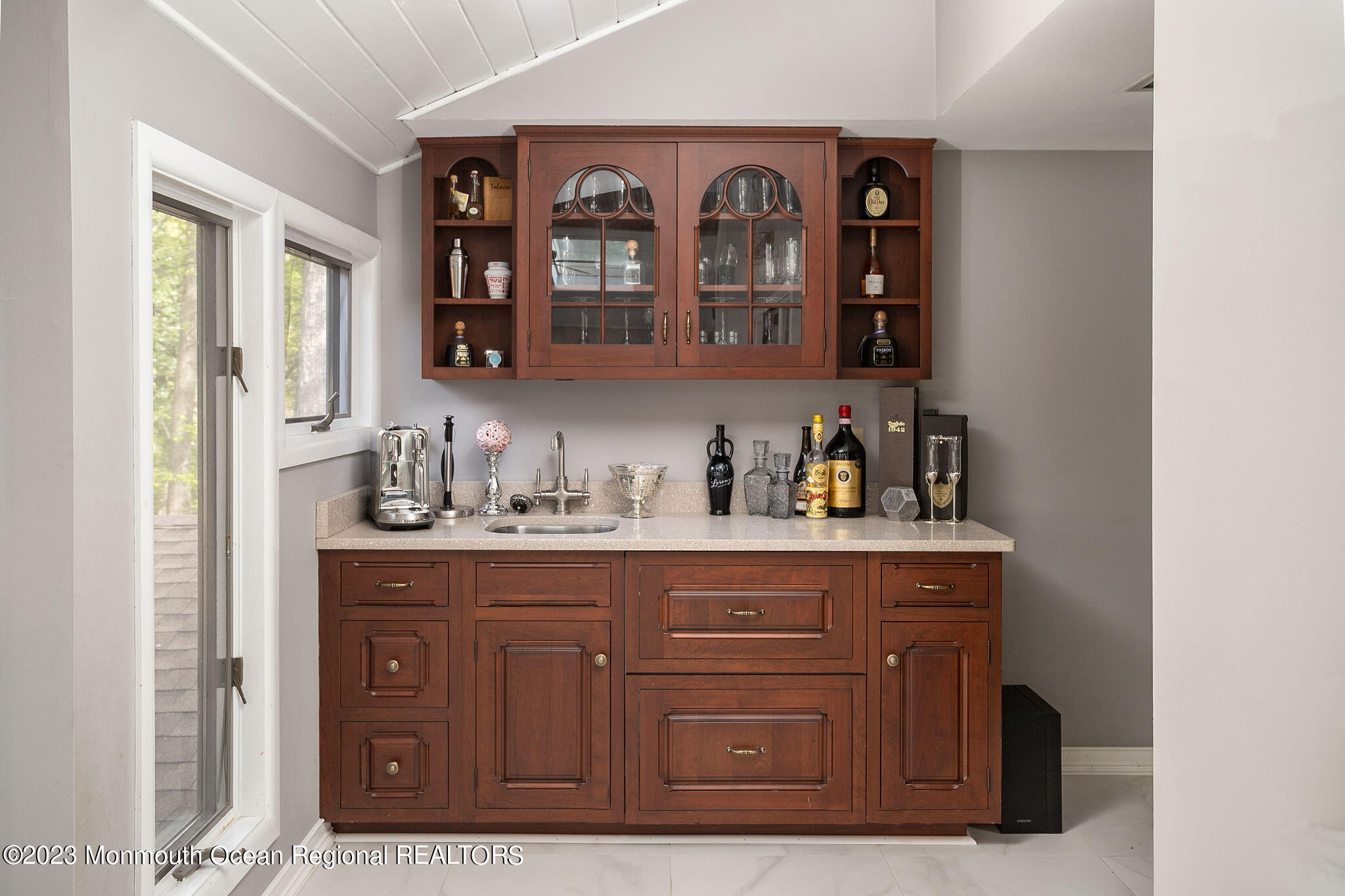 9 Laurel Drive Wrightstown, NJ 08562 - Photo 21 of 66 a hallway with sink and mirror