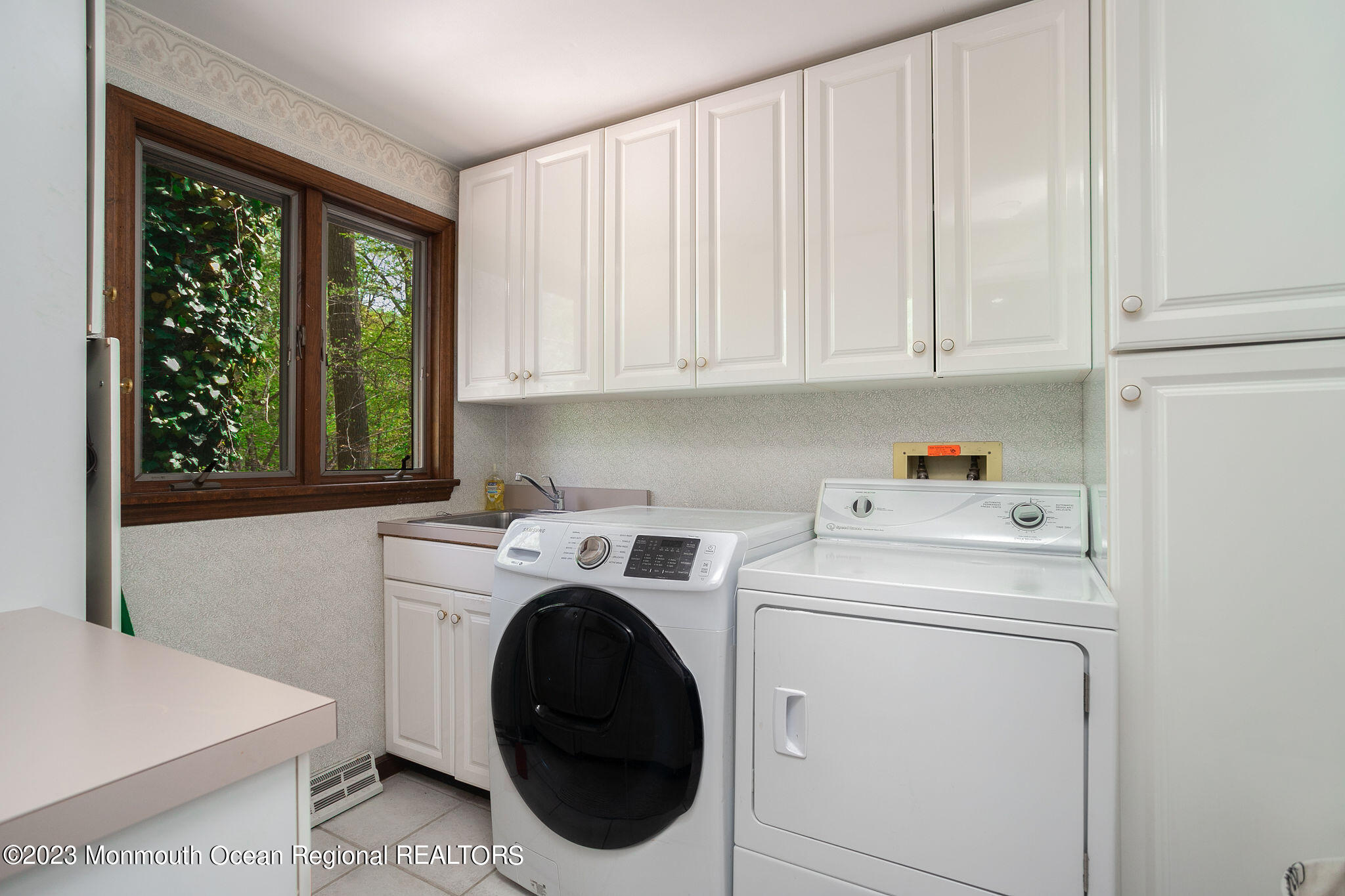 9 Laurel Drive Wrightstown, NJ 08562 - Photo 32 of 66 a utility room with dryer and washer
