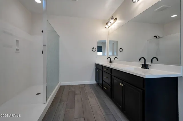 $2,500 | 10519 East Corbin Avenue, Mesa, AZ 85212