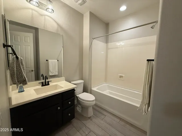 $2,500 | 10519 East Corbin Avenue, Mesa, AZ 85212