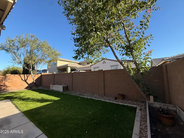 $2,500 | 10519 East Corbin Avenue, Mesa, AZ 85212