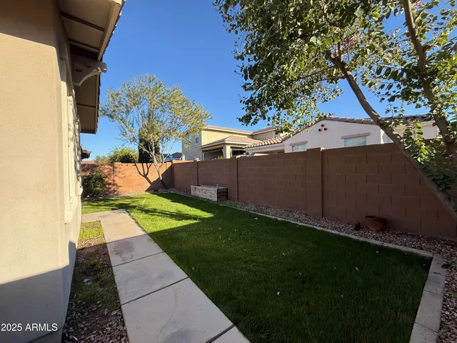 $2,500 | 10519 East Corbin Avenue, Mesa, AZ 85212