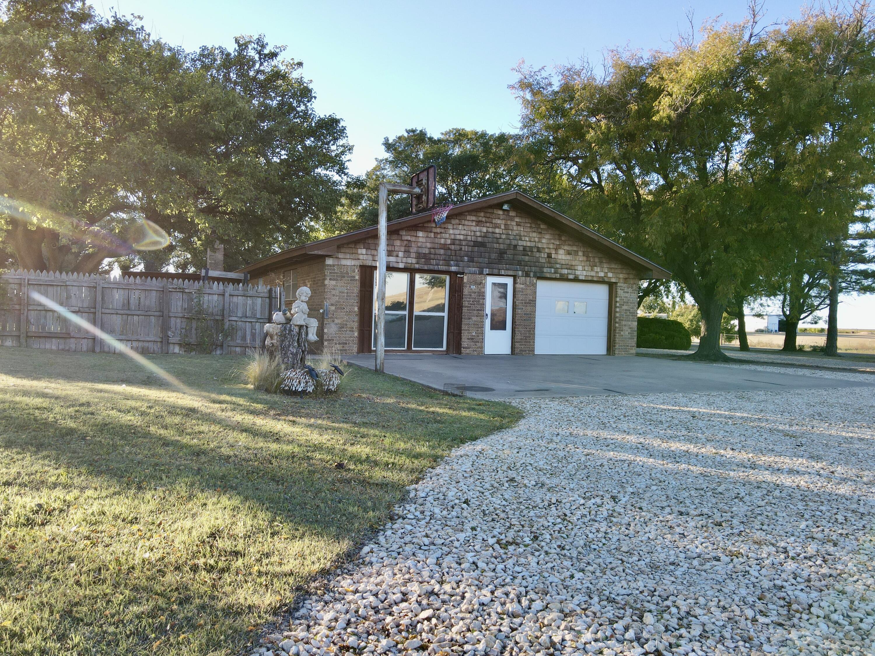7844 Fm 1318 Tulia, TX 79088 - Photo 11 of 42 a view of a yard in front of house