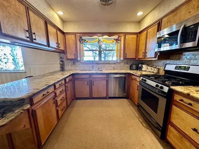 a view of a storage & utility room
