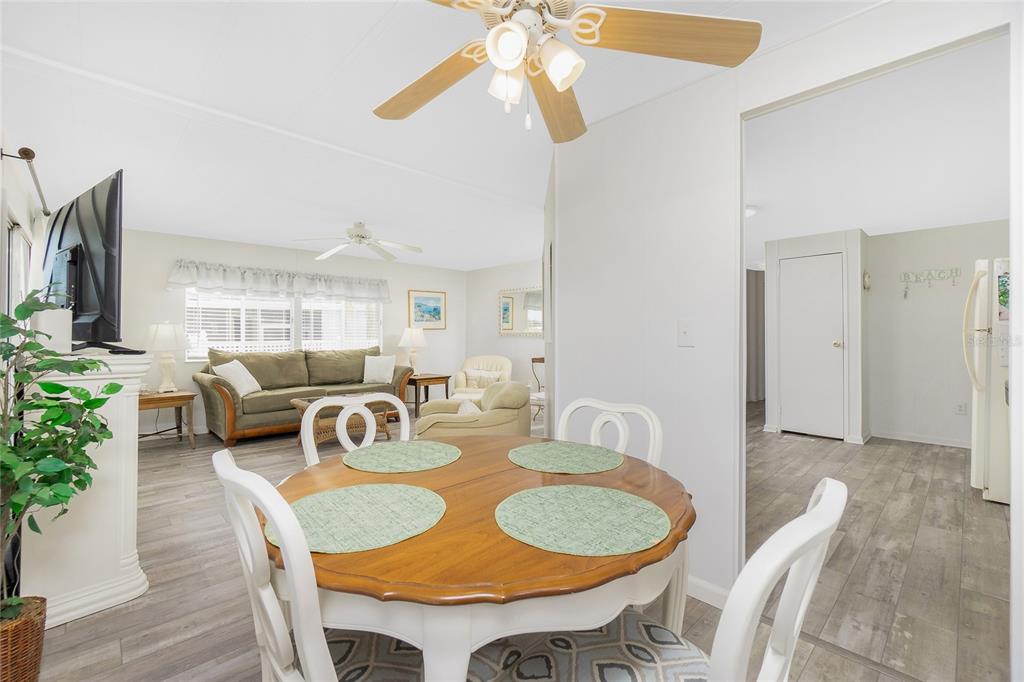 532 Walnut Circle Venice, FL 34285 - Photo 12 of 36