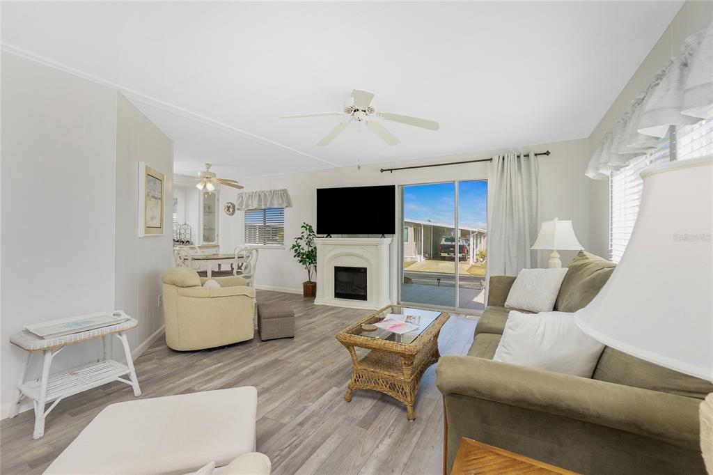 532 Walnut Circle Venice, FL 34285 - Photo 14 of 36