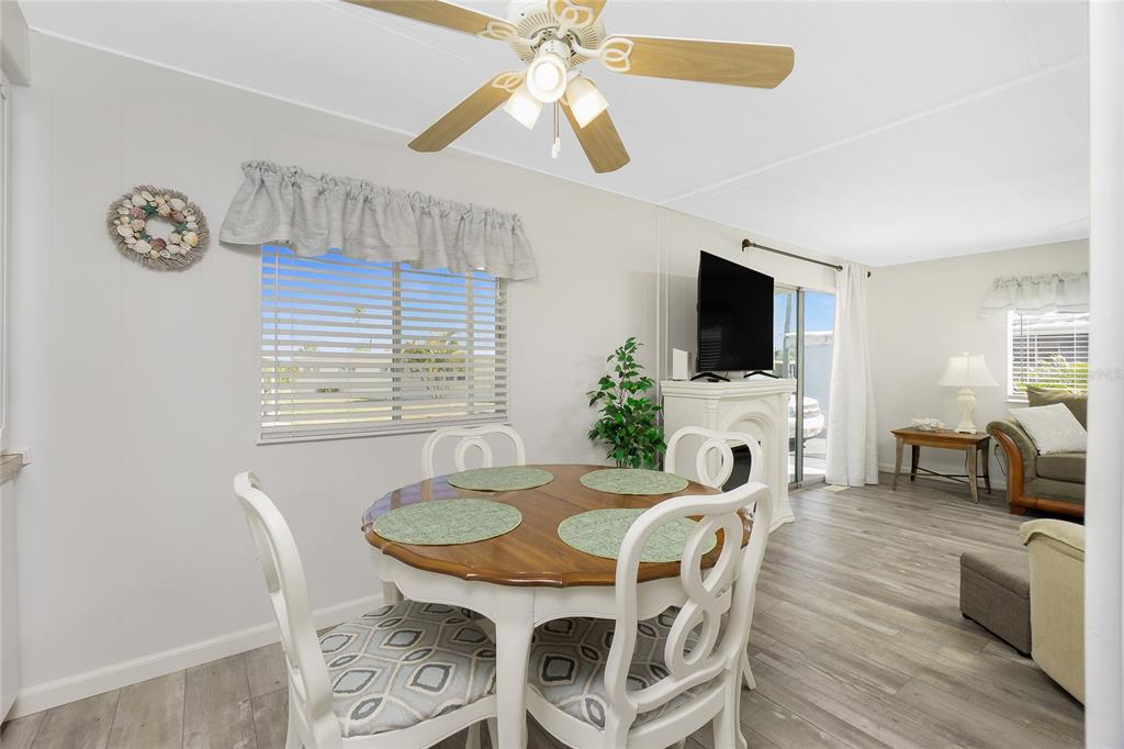 532 Walnut Circle Venice, FL 34285 - Photo 10 of 36