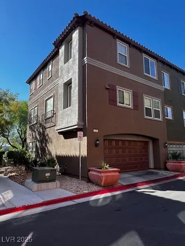 $2,044 | Undisclosed Address, North Las Vegas, NV 89031