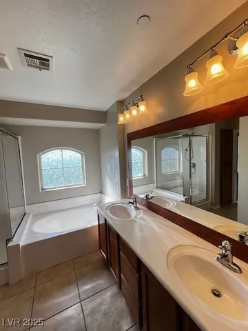 $2,044 | Undisclosed Address, North Las Vegas, NV 89031