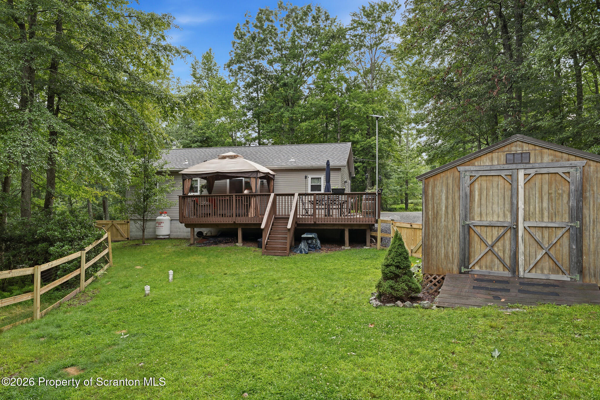 57 Hopi Road Jim Thorpe, PA 18229 - Photo 5 of 30 06-HomeView_Media-57_Hopi_Rd