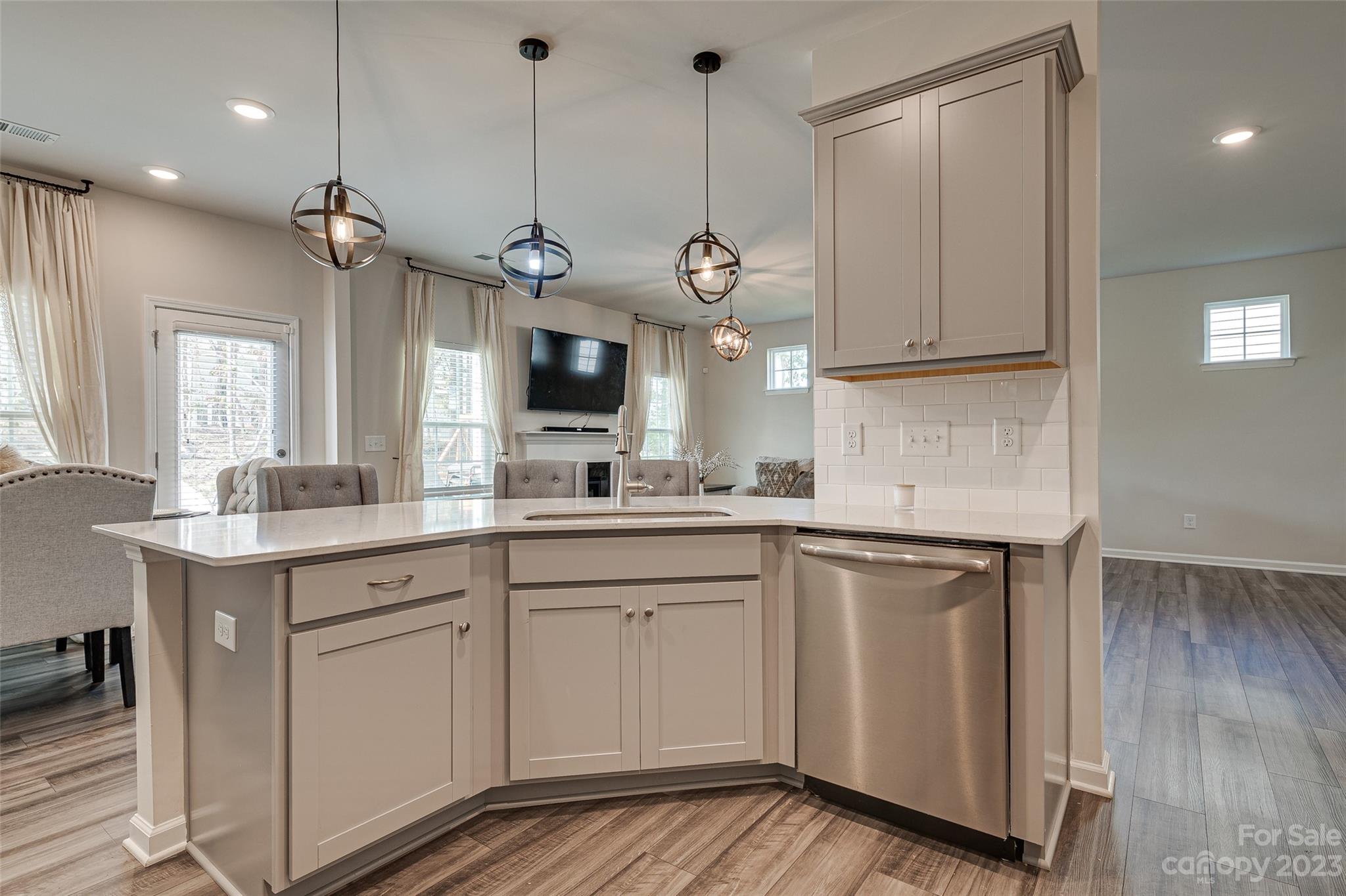 15113 Lake Ridge Road Charlotte, NC 28278 - Photo 20 of 48 Gallery Image 20
