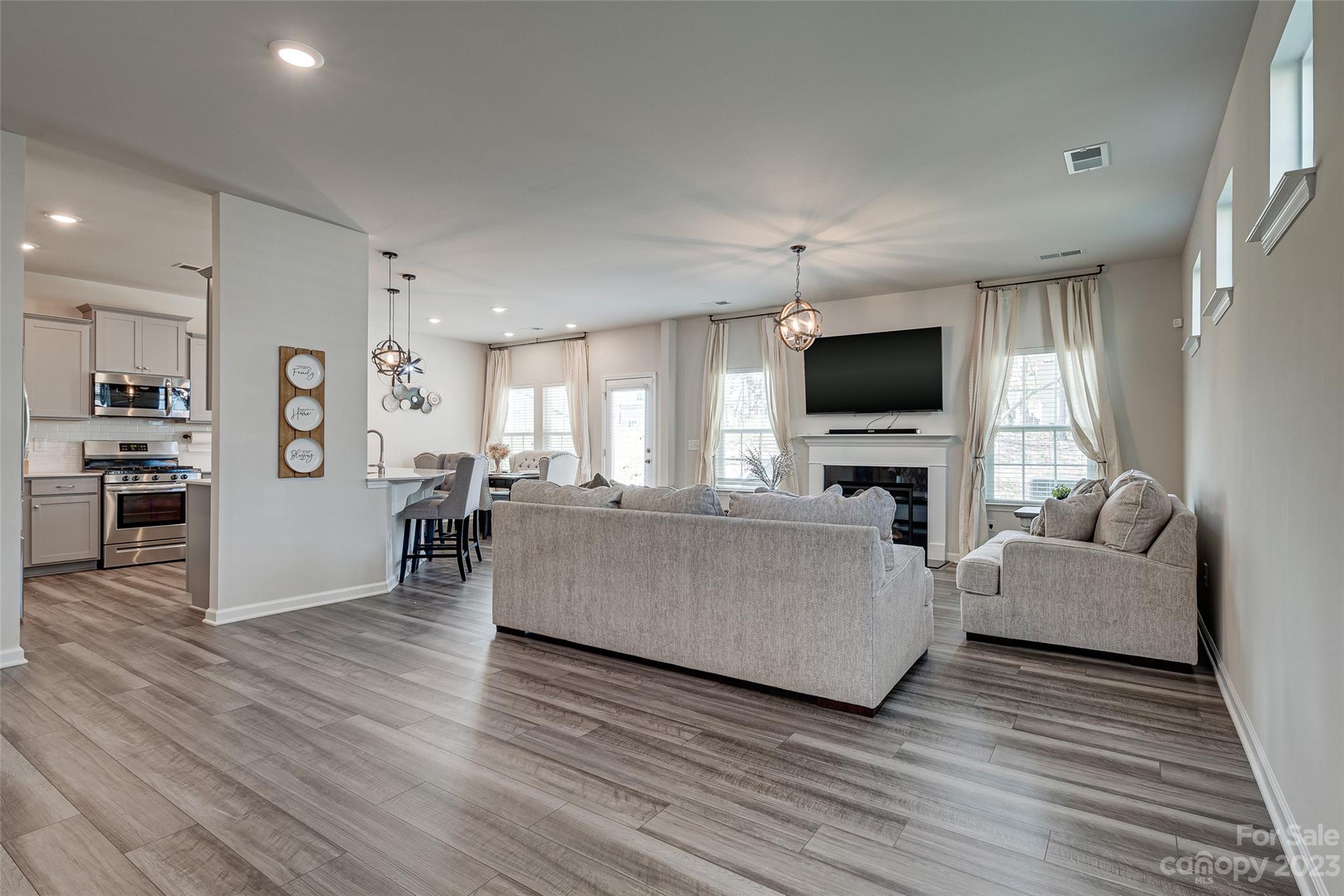 15113 Lake Ridge Road Charlotte, NC 28278 - Photo 5 of 48 Gallery Image 5