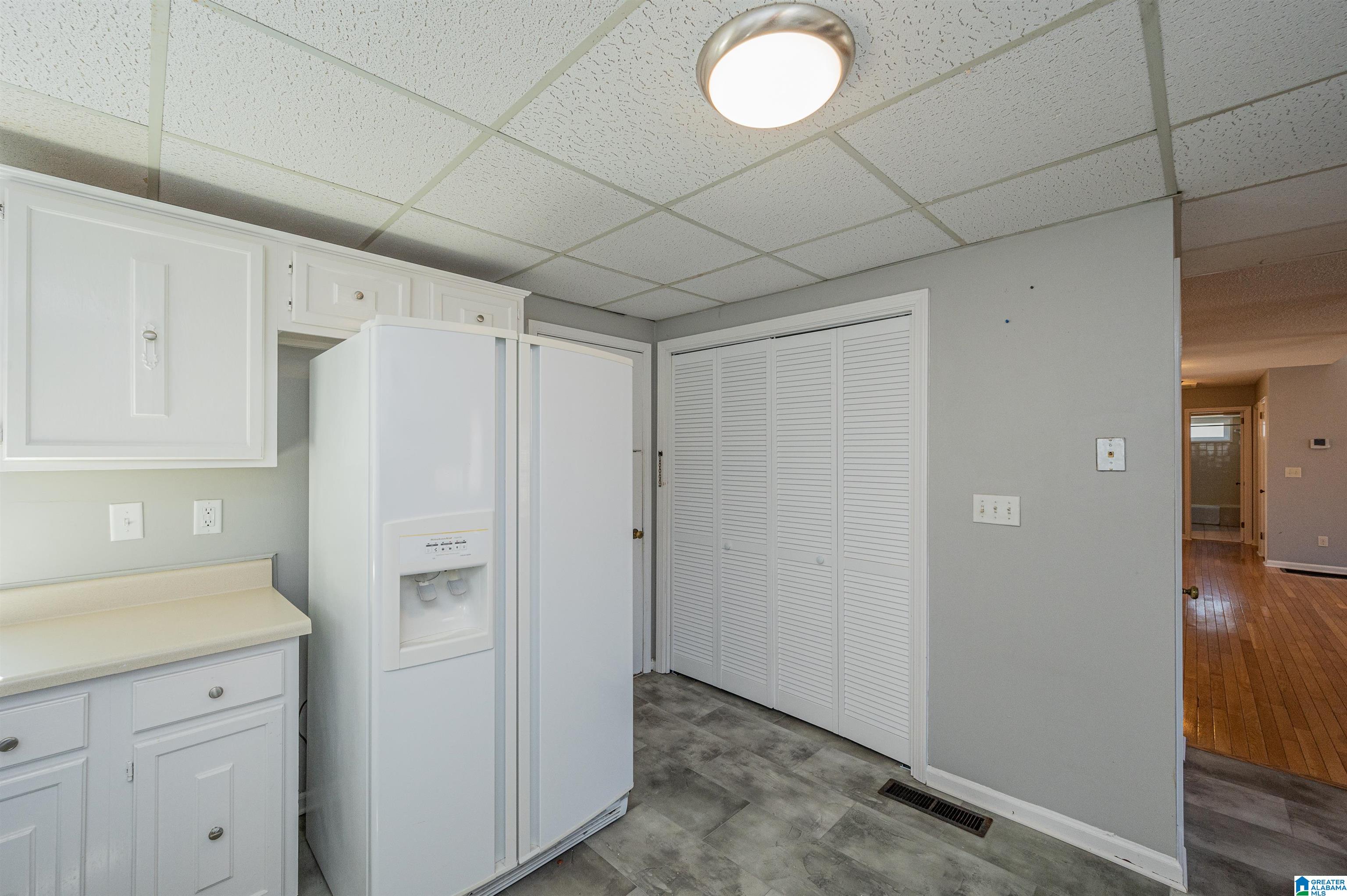 718 Valleyview Road Pelham, AL 35124 - Photo 17 of 43