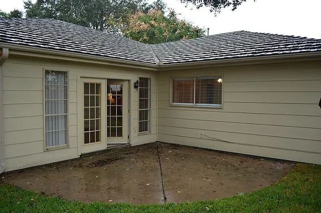 $2,300 | 20306 Laurel Lock Drive, Katy, TX 77450