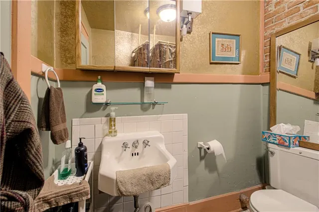 $168,000 | 10702 East Winner Road, Independence, MO 64052