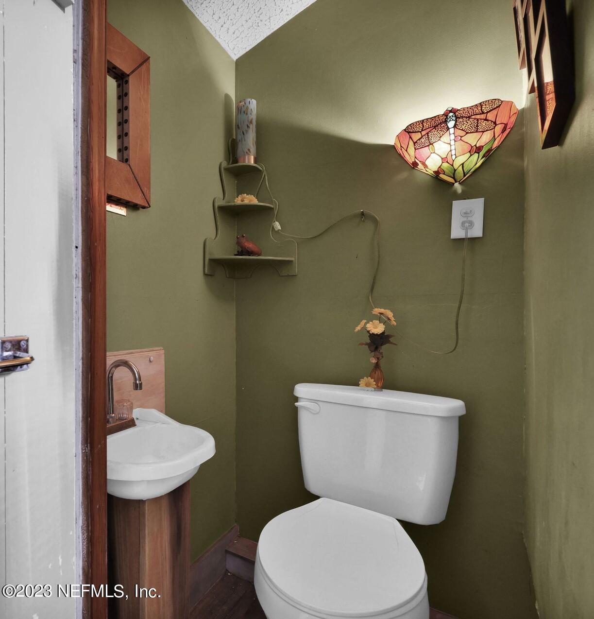 2242 Larchmont Road Jacksonville, FL 32207 - Photo 16 of 19 16