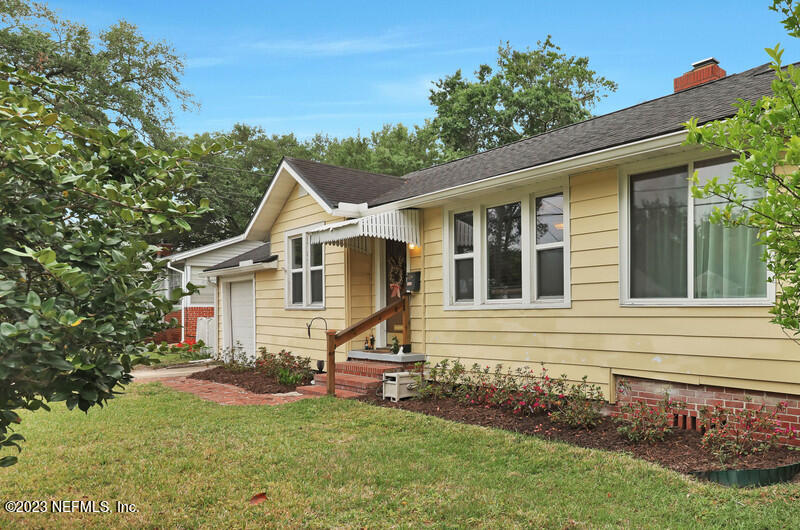 2242 Larchmont Road Jacksonville, FL 32207 - Photo 2 of 19 2