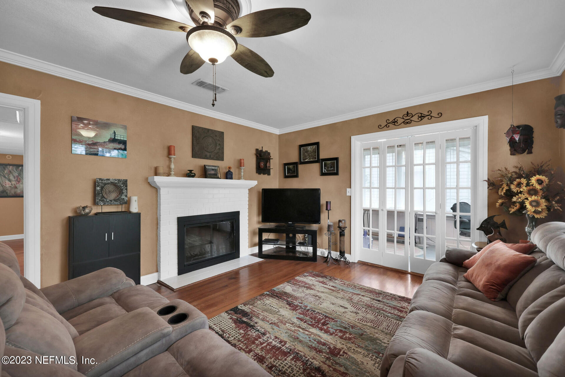 2242 Larchmont Road Jacksonville, FL 32207 - Photo 4 of 19 4