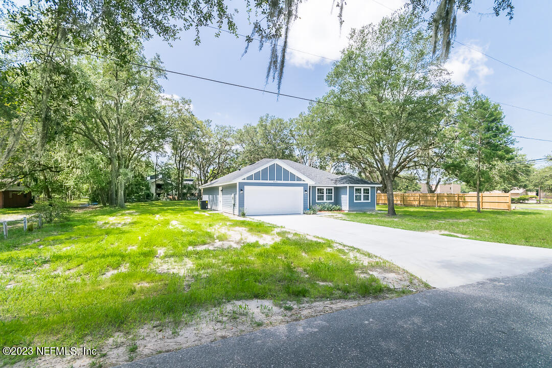 8680 Hipps Road Jacksonville, FL 32244 - Photo 10 of 30 004