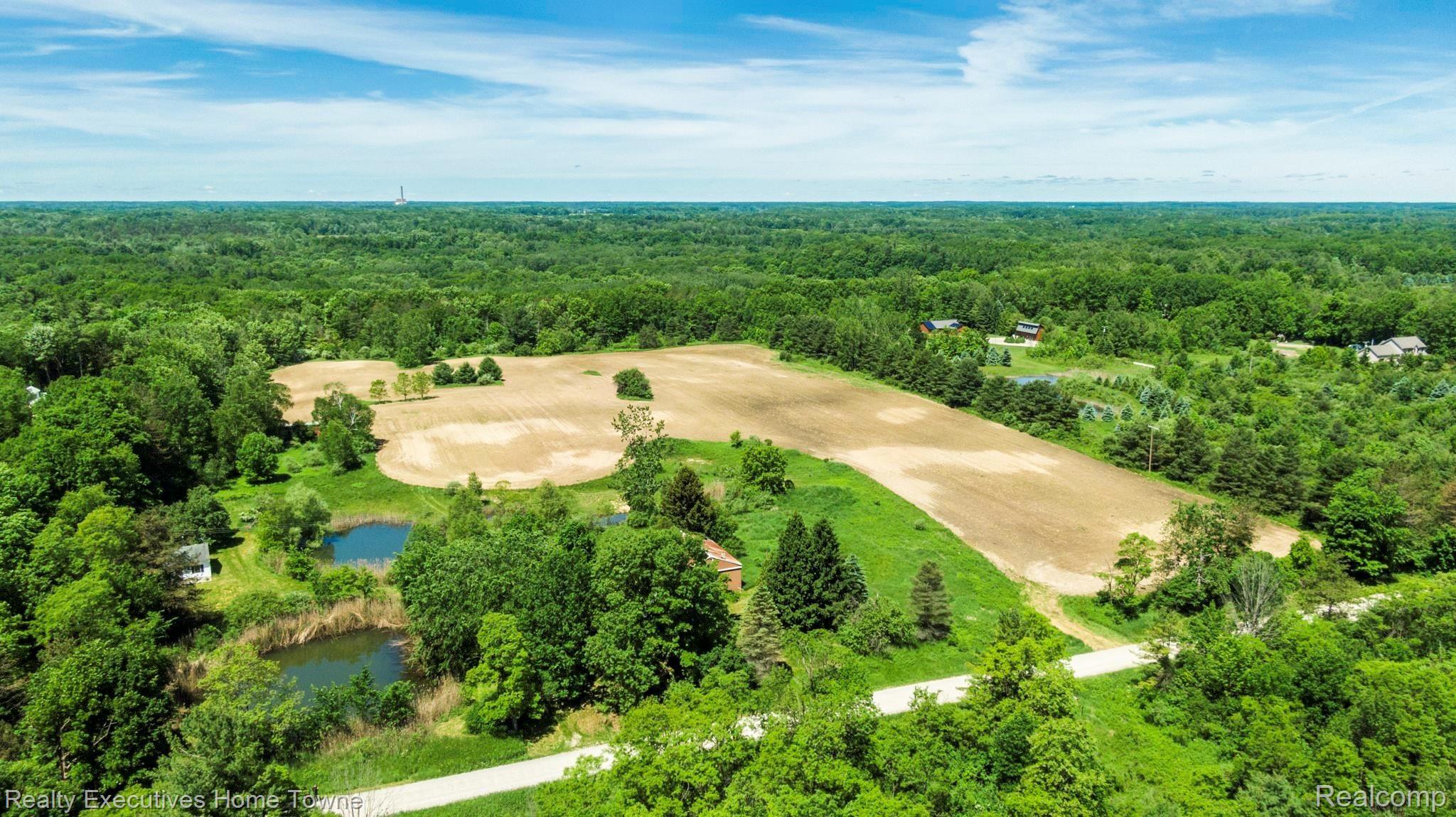 6899 Gibbons Road Jeddo, MI 48032 - Photo 1 of 22 6889 Gibbons-1.jpg