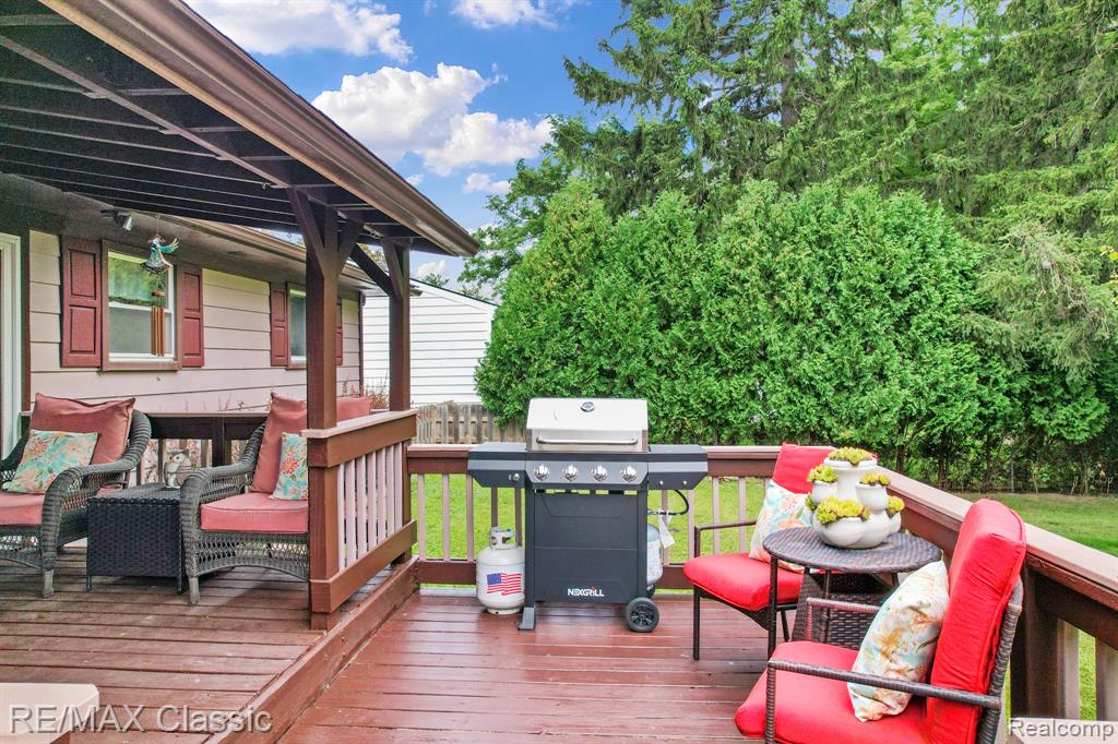 22410 Power Road Farmington, MI 48336 - Photo 42 of 52