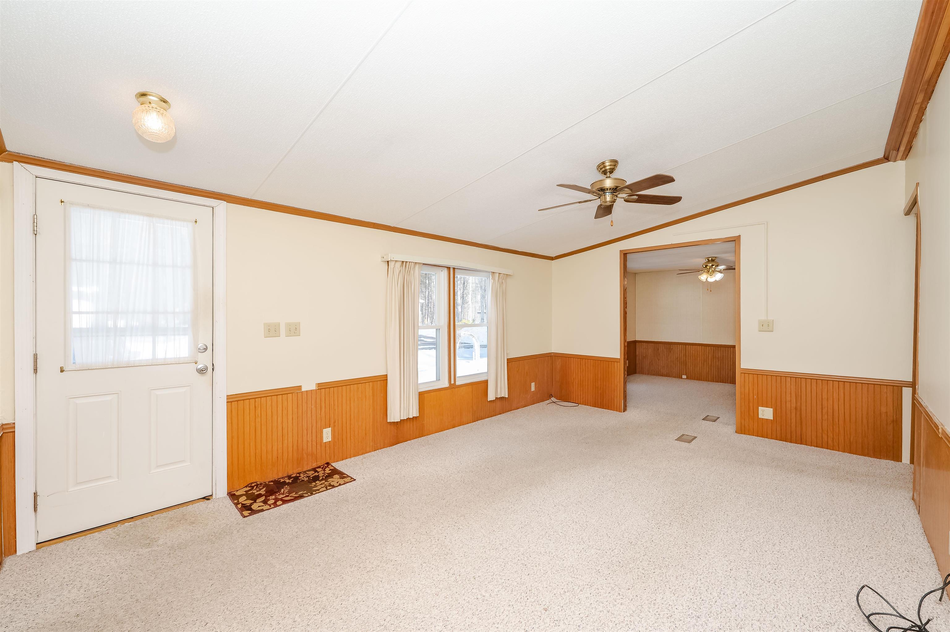 10 York Court Rochester, NH 03868 - Photo 8 of 45