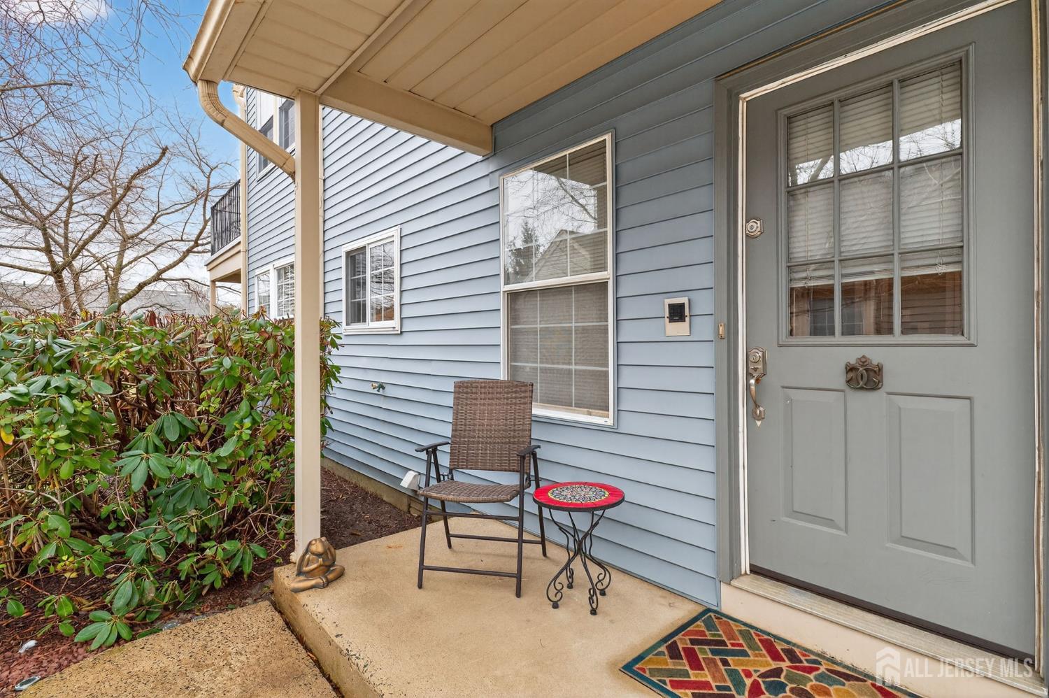 5 Scarborough Road, Unit D Monroe Township, NJ 08831 - Photo 21 of 28 a house that has a bench in it