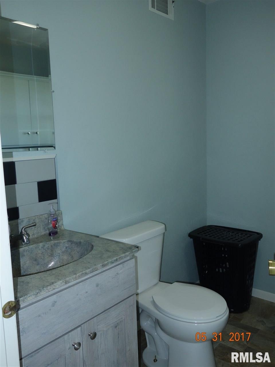 23064 East Park Road Farmington, IL 61531 - Photo 17 of 20