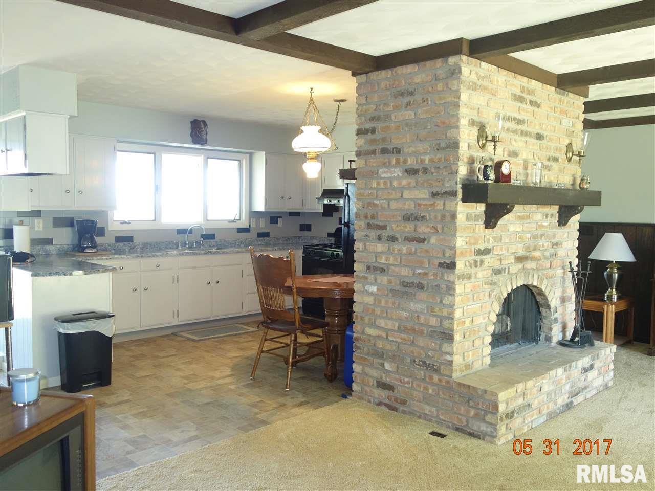 23064 East Park Road Farmington, IL 61531 - Photo 5 of 20