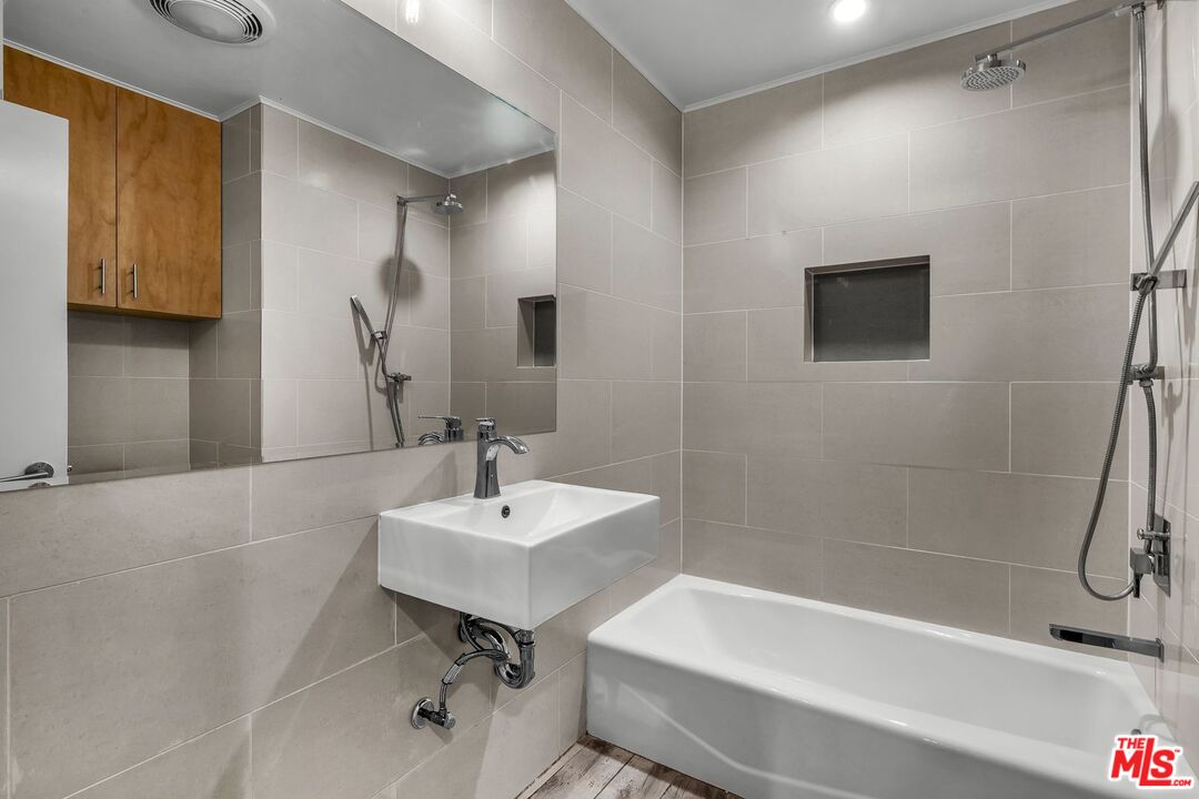 164 63rd Avenue, Unit 2A Playa del Rey, CA 90293 - Photo 20 of 33