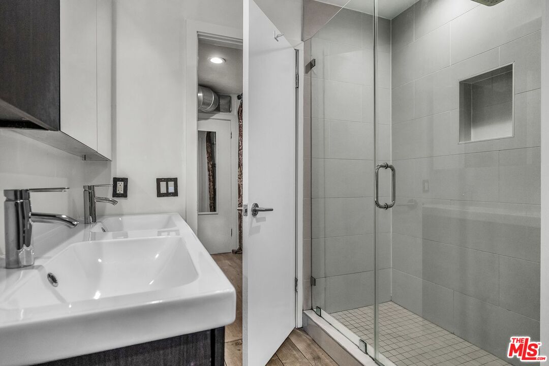 164 63rd Avenue, Unit 2A Playa del Rey, CA 90293 - Photo 21 of 33