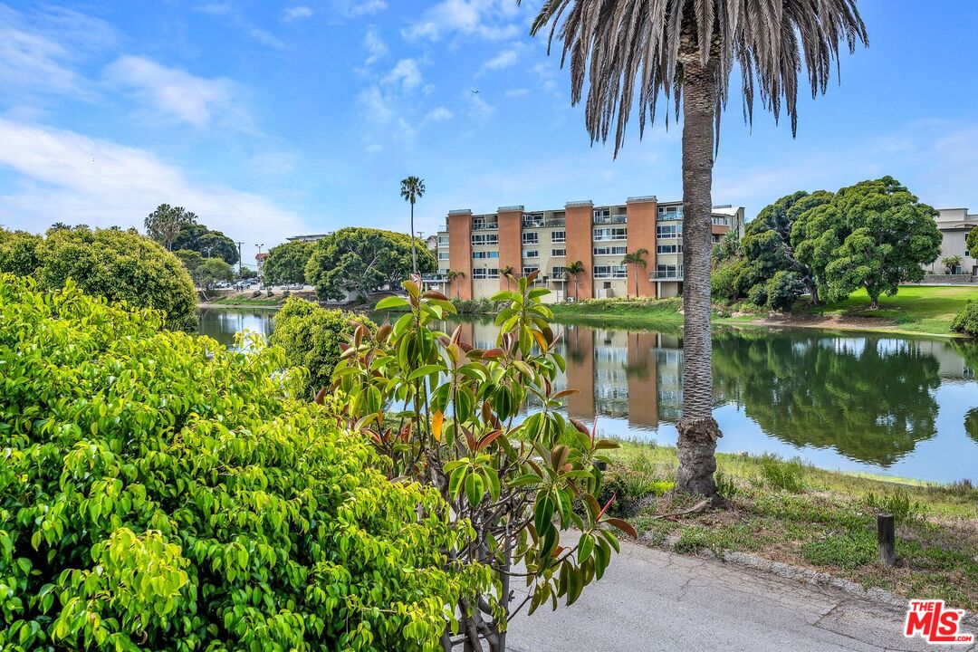 164 63rd Avenue, Unit 2A Playa del Rey, CA 90293 - Photo 32 of 33