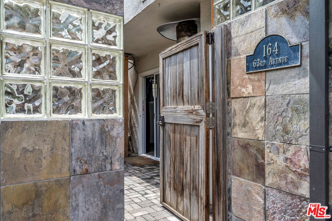 164 63rd Avenue, Unit 2A Playa del Rey, CA 90293 - Photo 4 of 33