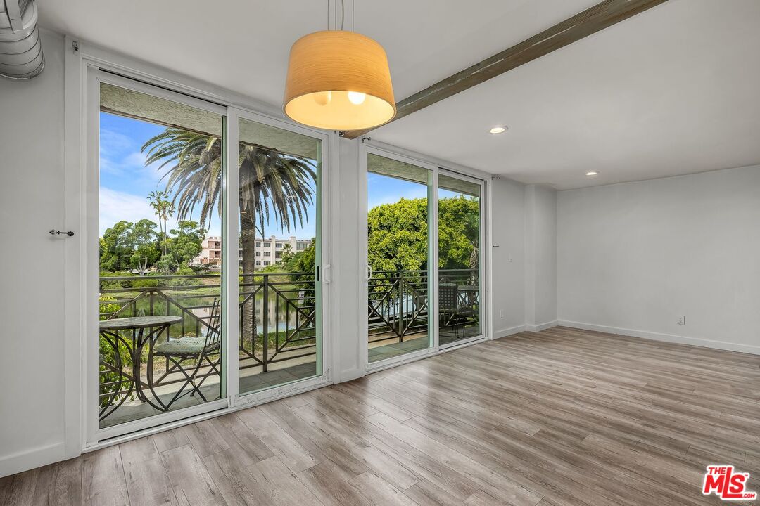 164 63rd Avenue, Unit 2A Playa del Rey, CA 90293 - Photo 7 of 33