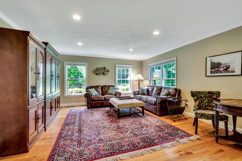 26 Agawam Road Acton, MA 01720 - Photo 4 of 29 Gallery Image 4