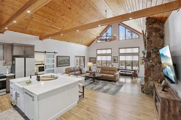 $1,390,000 | S1462 Indian Trail Parkway, Baraboo, WI 53913