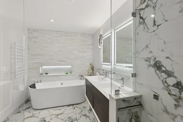 $1,390,000 | S1462 Indian Trail Parkway, Baraboo, WI 53913