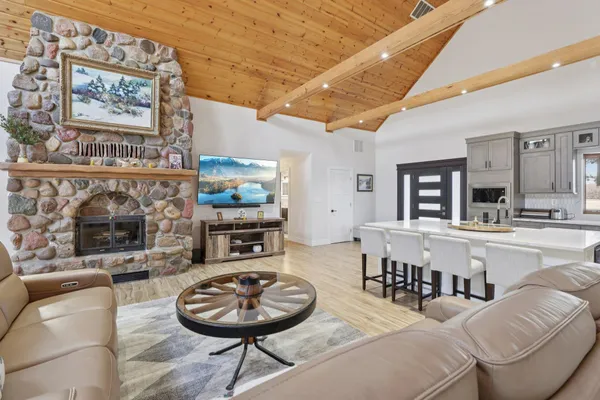 $1,390,000 | S1462 Indian Trail Parkway, Baraboo, WI 53913